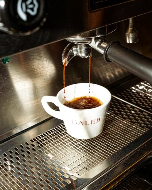 Taze demlenen espresso